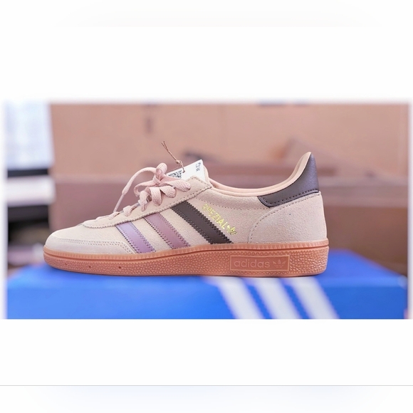 adidas Shoes - NIB RARE COLOR-Adidas Handball Spezial Hallo Blush in Magic Mauve-Clay W8.5